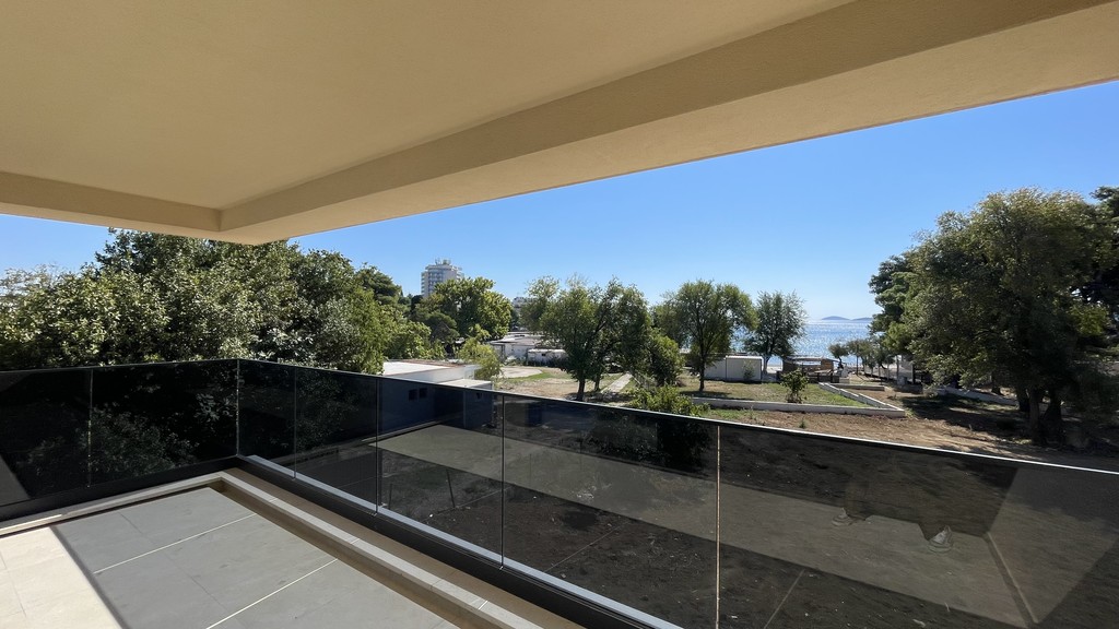 Terrazza con vista in direzione della spiaggia