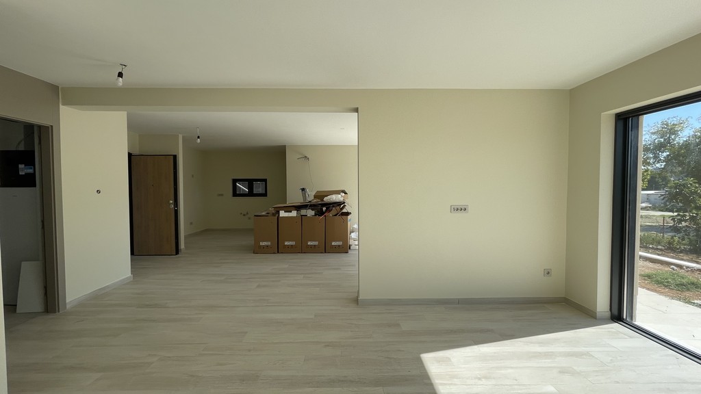 Soggiorno con zona pranzo al piano terra