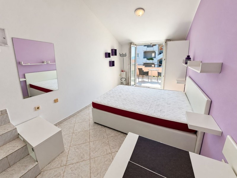 Zona giorno e notte con letto matrimoniale