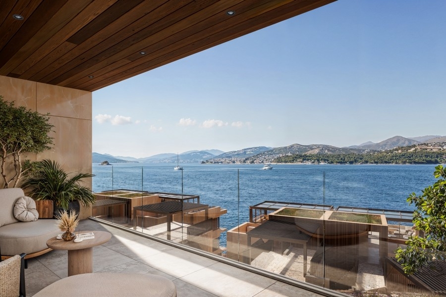 Vista dal balcone sulla baia