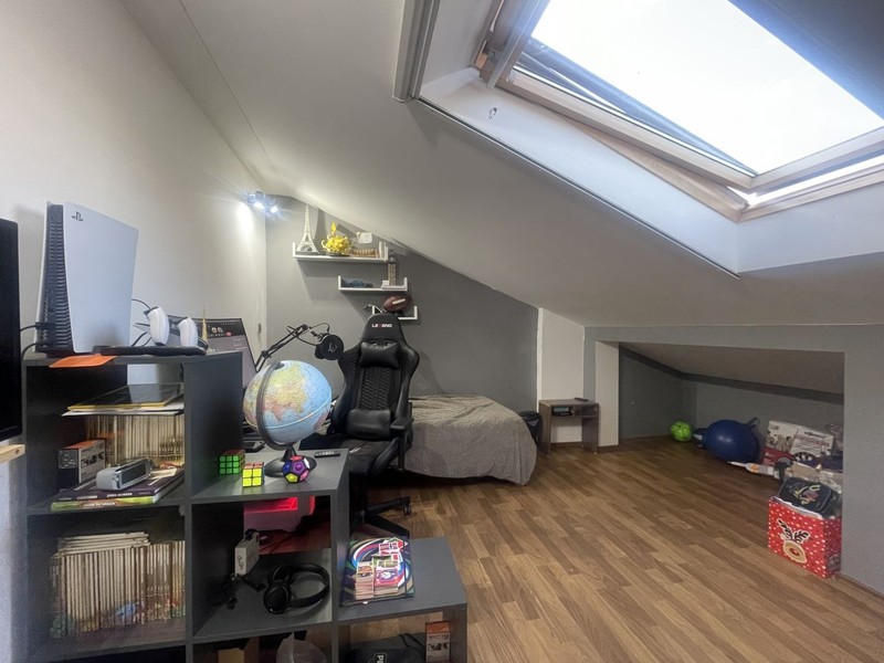 Seconda camera da letto con postazione di lavoro