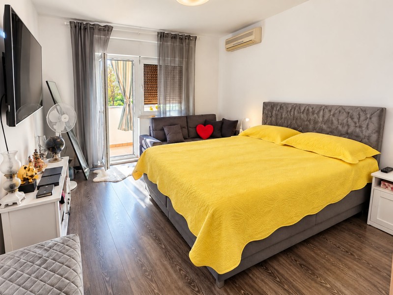Seconda camera da letto con letto matrimoniale