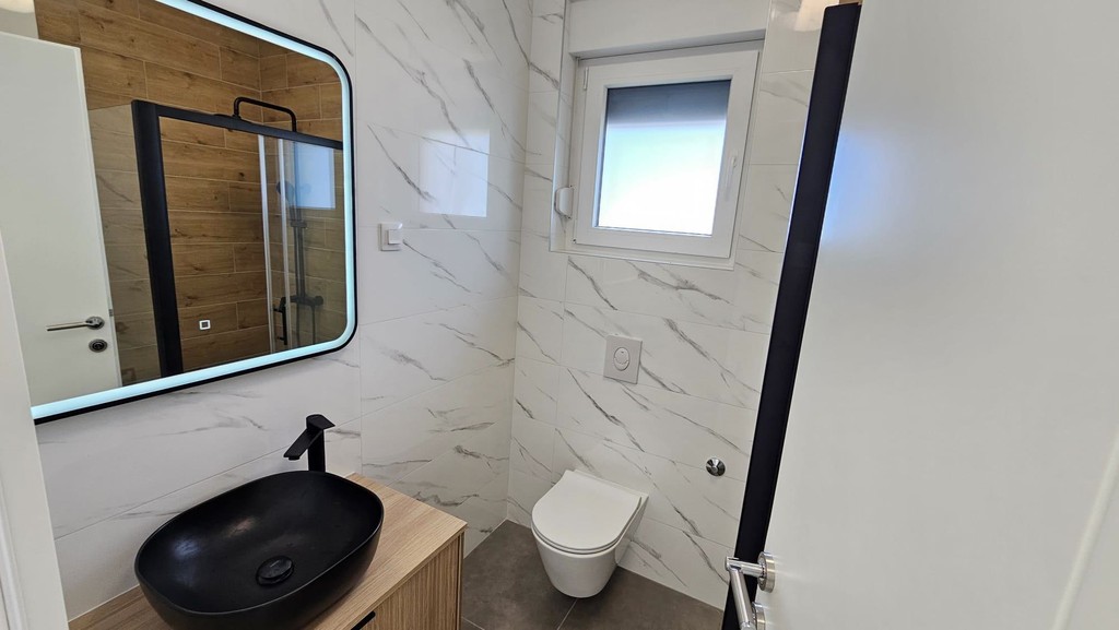 Lavabo con vasca nera