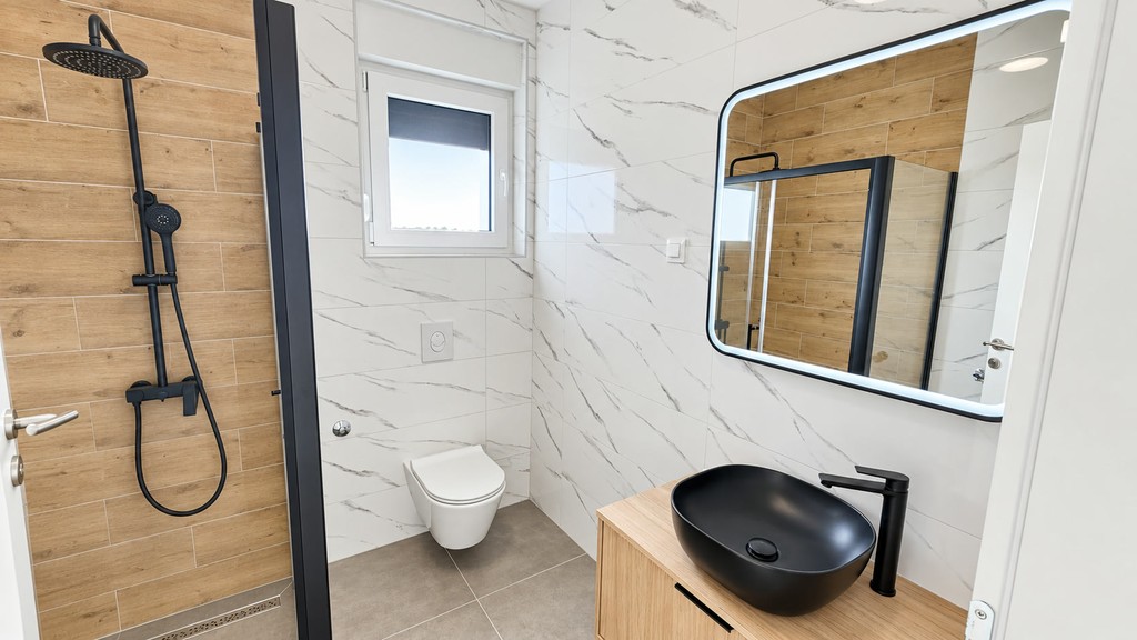 Bagno con doccia a pioggia
