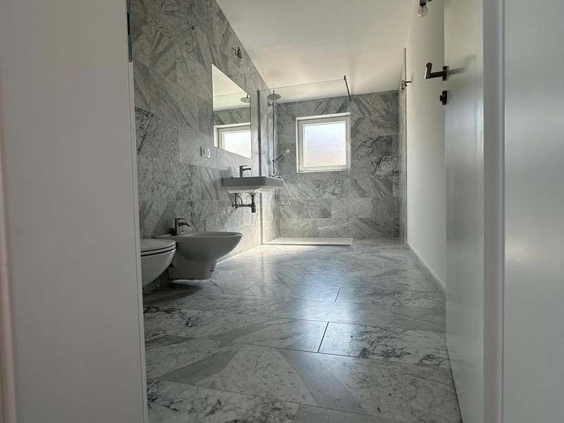 Secondo bagno con finestra