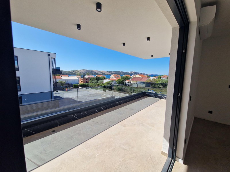 Terrazza coperta con vista sul mare