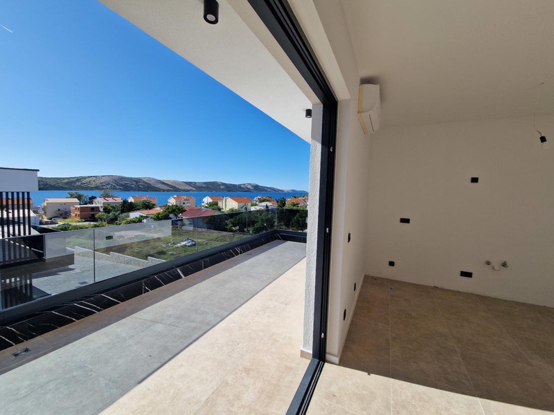 Loggia con vista sul mare
