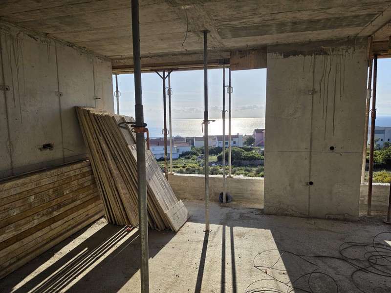 Vista dal cantiere sul mare