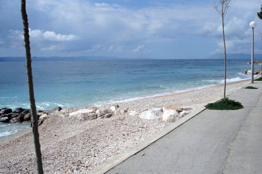 Il mare dista solo pochi passi. Agenzia immobiliare Croazia - Panorama Scouting