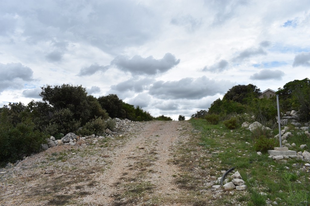 Altra vista dal terreno sul mare e sui dintorni