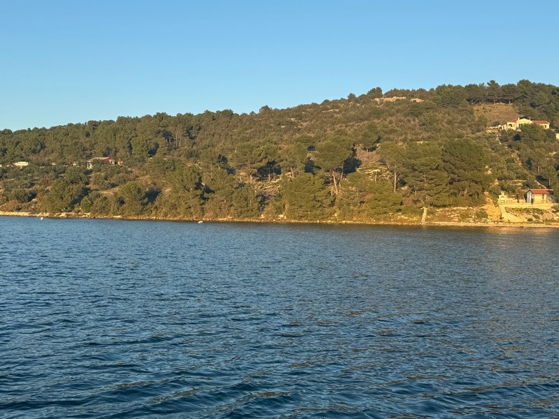 Terreno G448 ripreso dal mare.