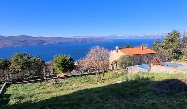 Terreno edificabile in vendita sulla costa orientale dell'Istria.