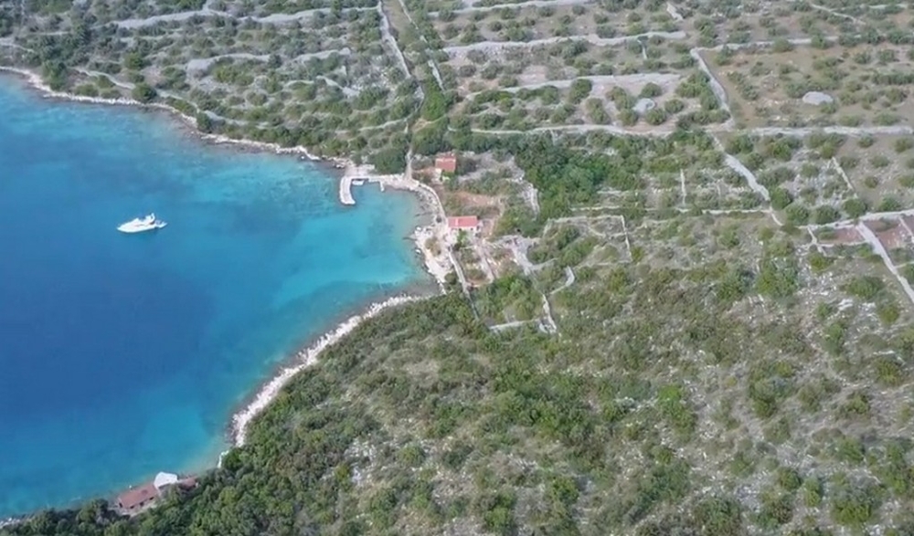 Terreno direttamente sull'acqua in vendita in Croazia - immobile G474.