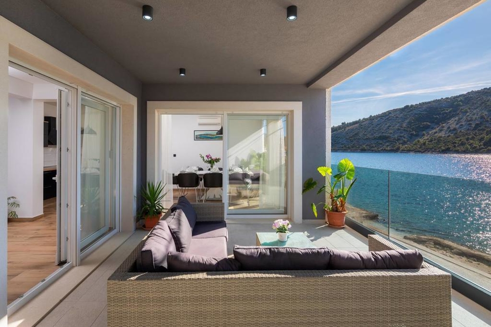 Balcone con vista mare - immobili sul mare - Panorama Scouting.