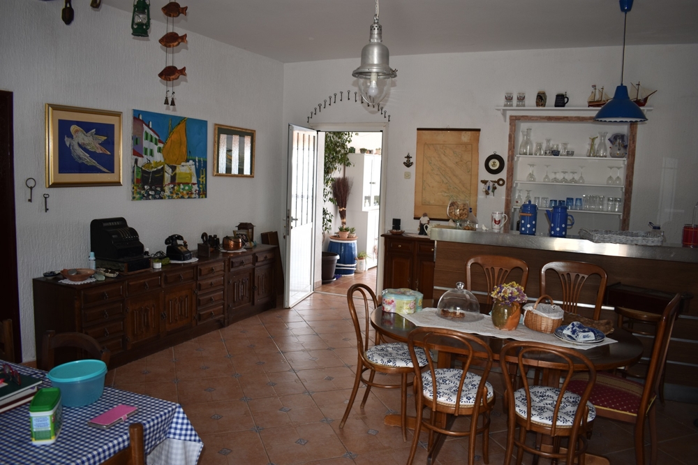 Cucina e zona pranzo della villa H1240 in Croazia.