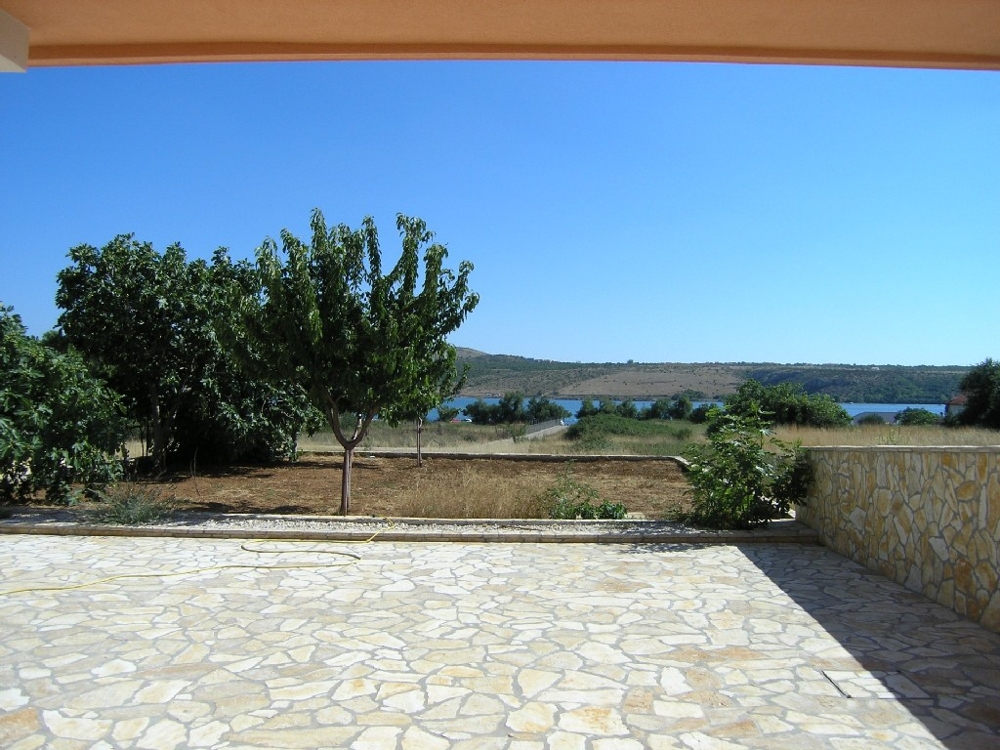 Vista mare dalla terrazza al piano terra.