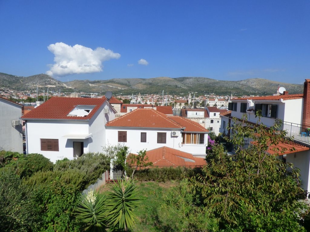 Vista sul centro storico di Trogir.