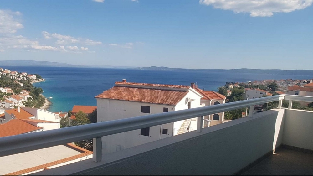 Vista sulla piscina nella zona di Trogir