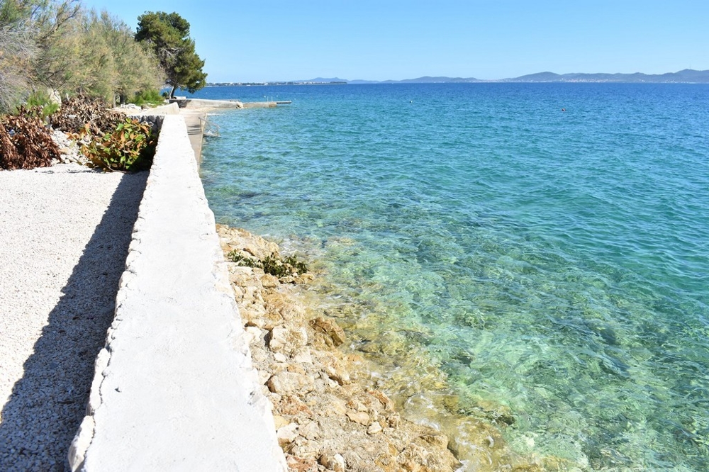 La cucina estiva con barbecue di H1456 in Croazia