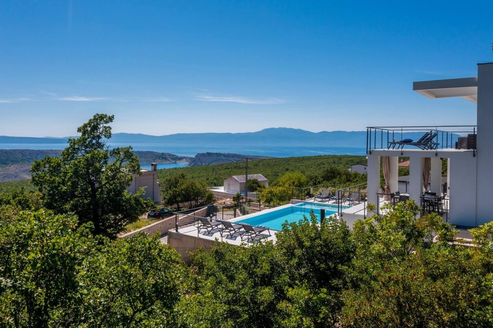 Villa moderna con piscina in Croazia in vendita - Panorama Scouting immobili.