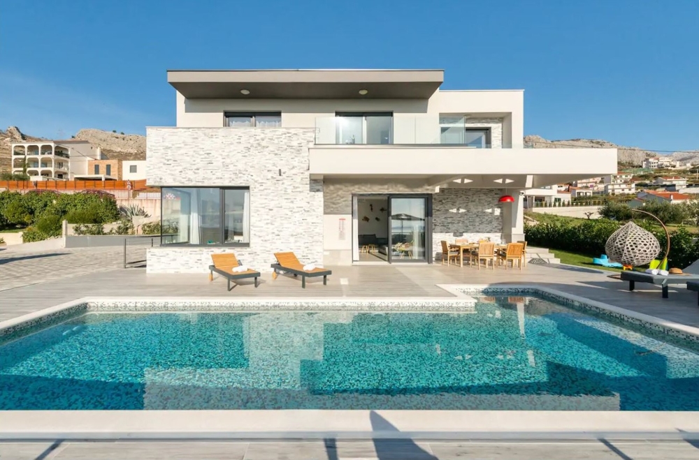 Villa con piscina in vendita a Split, Croazia - Panorama Scouting Immobili.