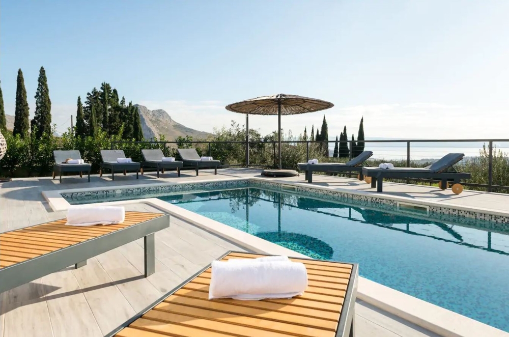Villa con piscina a Split, Croazia, in vendita - Panorama Scouting Immobili.