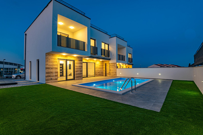 Casa bifamiliare moderna (nuova costruzione) a Vodice, Croazia, in vendita - Panorama Scouting.
