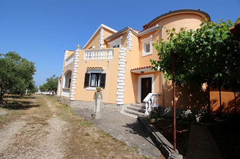 Casa mediterranea sull'isola di Ugljan in Croazia in vendita - Panorama Scouting Immobili.