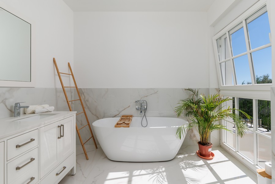 Bagno moderno e di pregio.