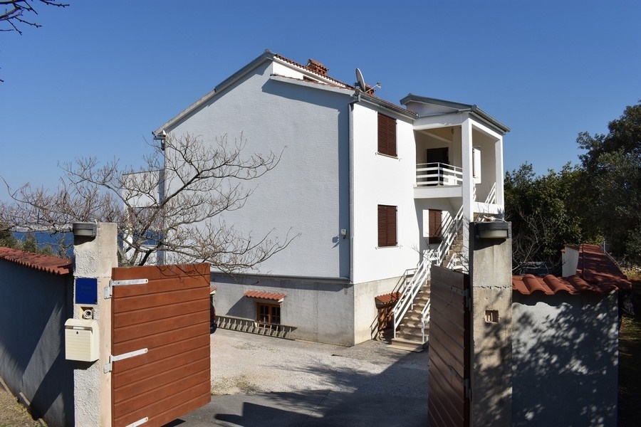 Casa con posti auto