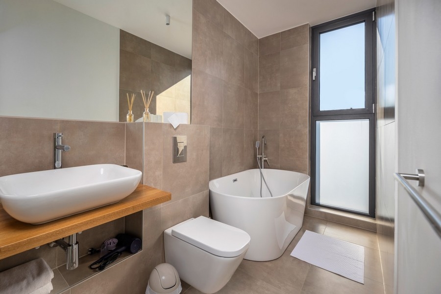 Bagno dell'immobile H2214.