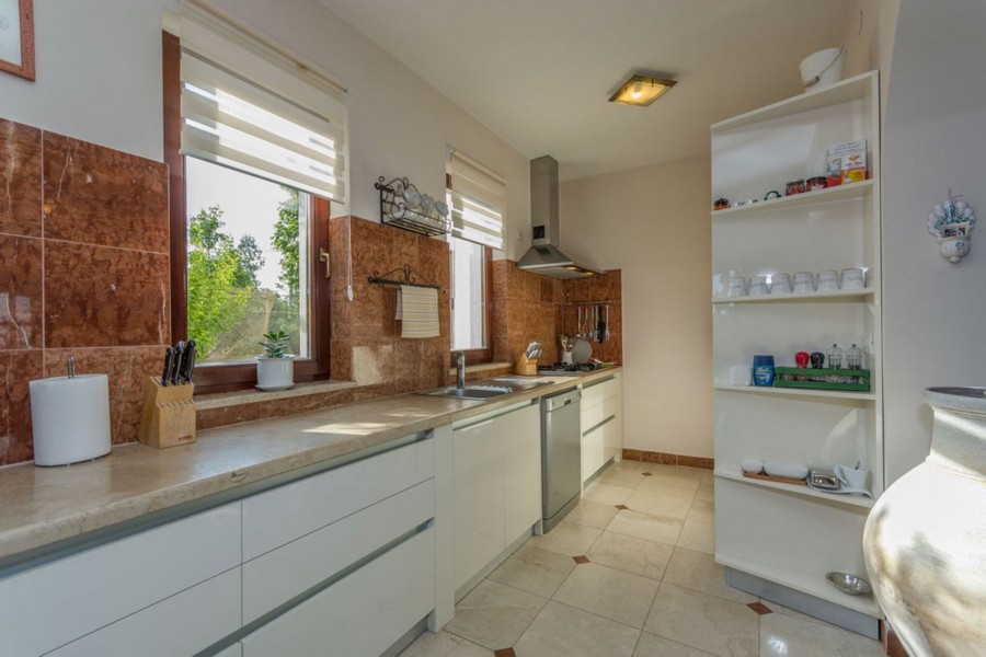 Cucina moderna dell'immobile H2272.