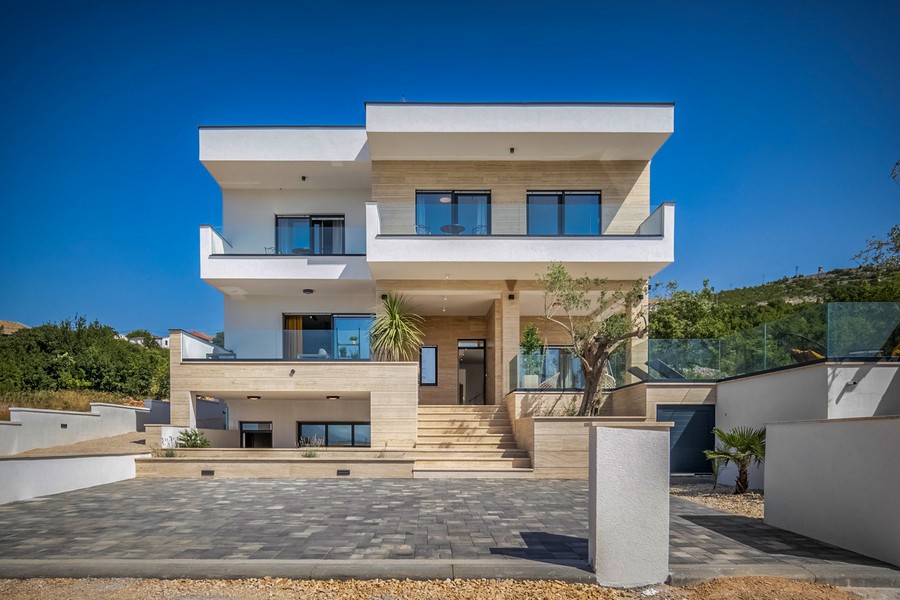 Villa moderna in Croazia con vista mare