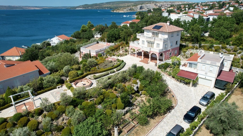 Balcone e terrazza con vista mare
