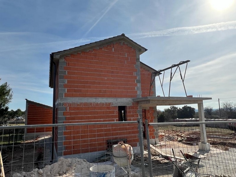 Struttura al grezzo dell'immobile H2441 a Vrsi, Croazia.