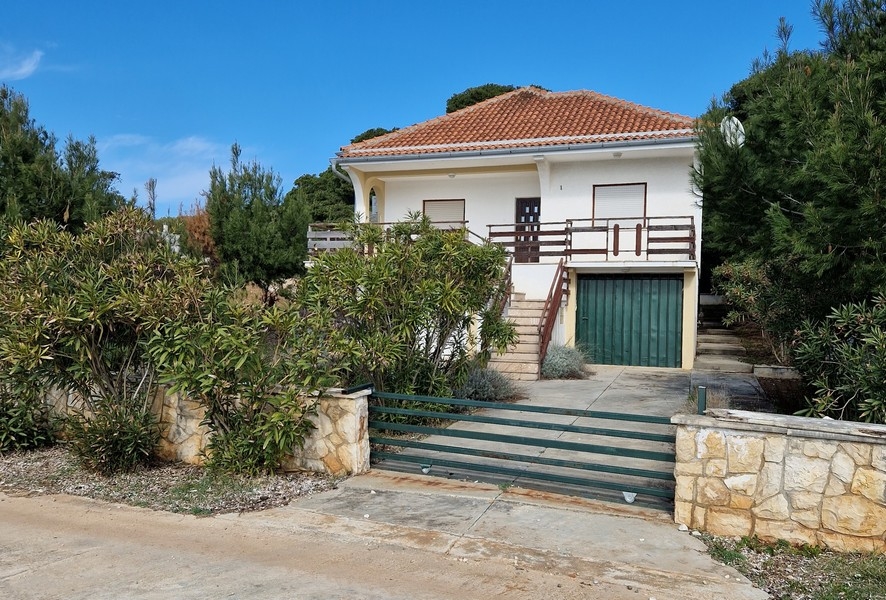 Casa con giardino recintato in vendita in Croazia - Panorama Scouting.