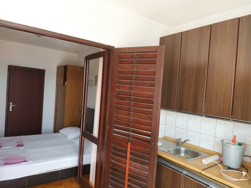 Cucina completamente attrezzata