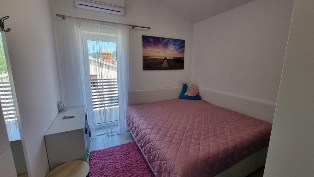 Camere da letto luminose con finestra
