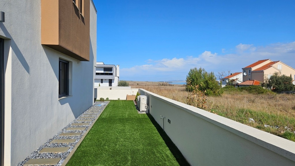 Retro della villa H2640 in Croazia - Panorama Scouting.