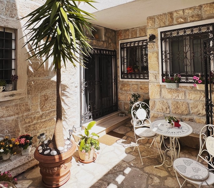Casa in pietra con atmosfera mediterranea sull'isola di Korcula