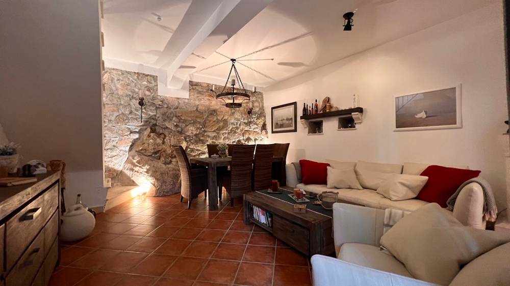 Soggiorno con accesso alla terrazza