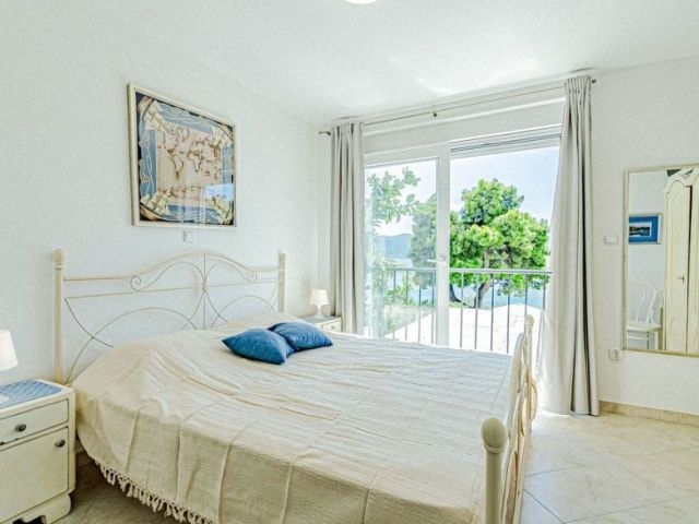 Camere da letto completamente arredate