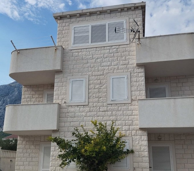 Casa plurifamiliare costruita nel 2008 a Orebic - immobili Croazia