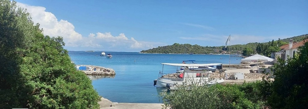 Splendida posizione a soli 15 metri dal mare - immobili Croazia - H2742