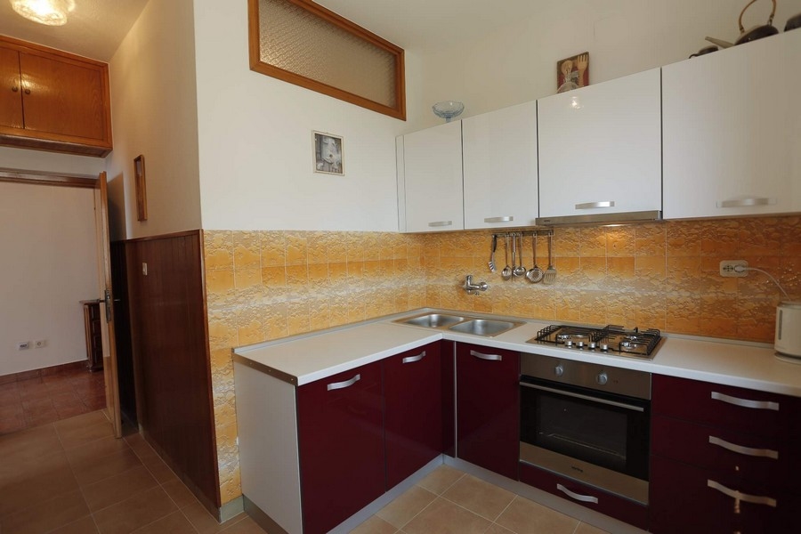 Cucine completamente attrezzate con zona pranzo