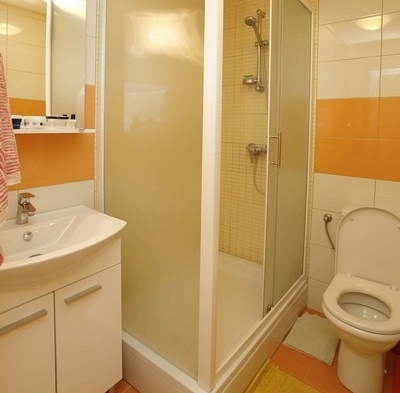 Bagno con doccia