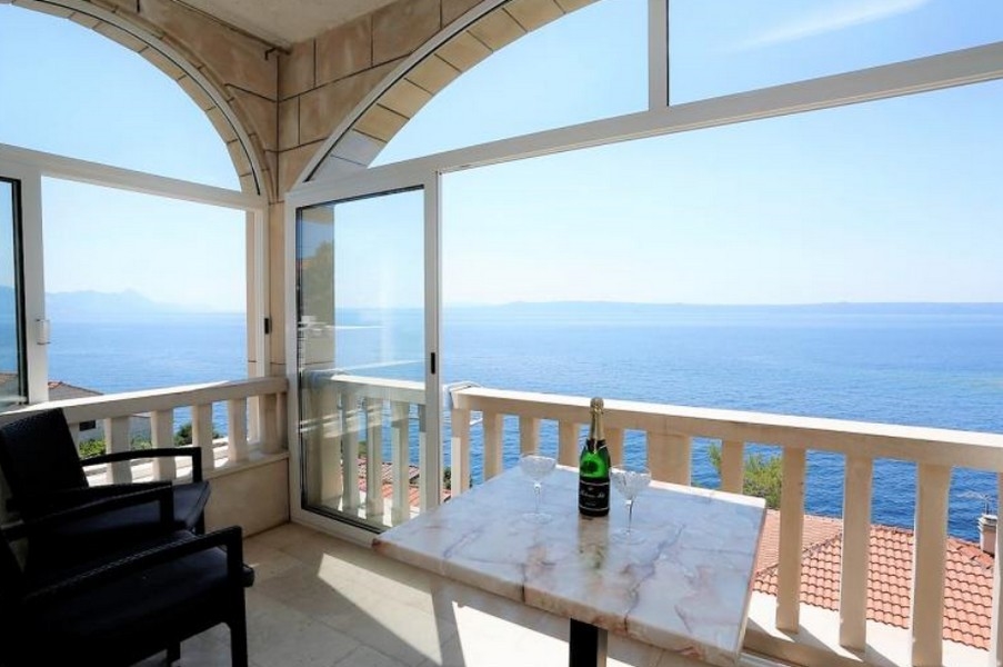 Terrazza al 2° piano con vista mare