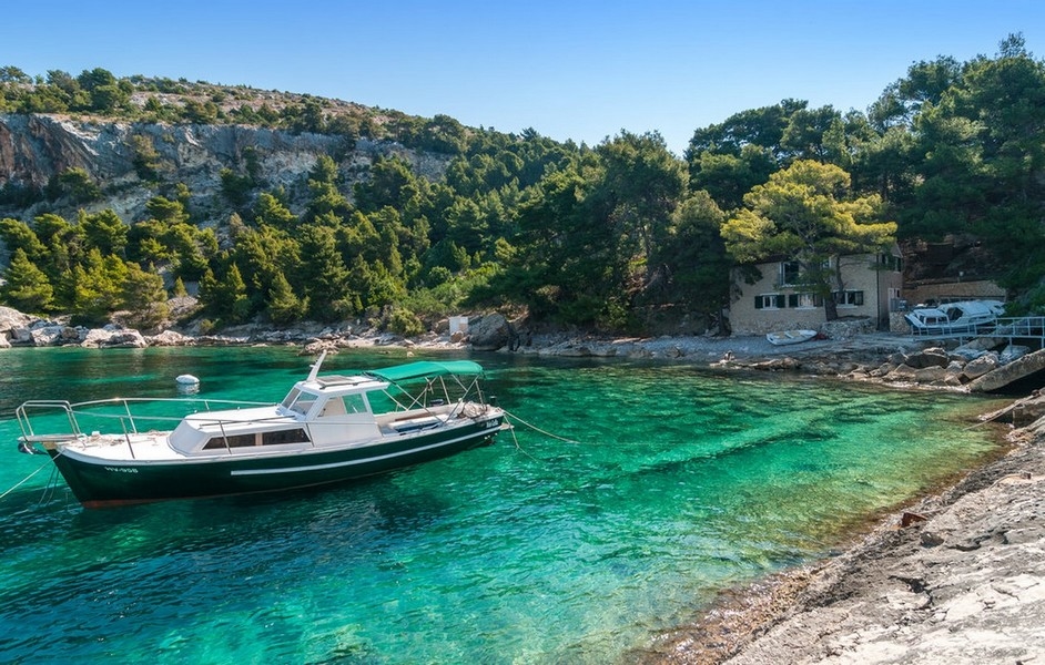 Casa in pietra in una piccola baia direttamente sul mare - Panorama Scouting H2776