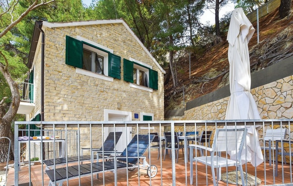 Casa in posizione splendida in Dalmazia