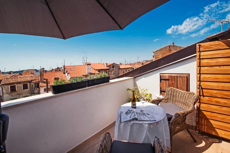 Terrazza sul tetto dell'immobile H2829 a Rovinj, Istria - Panorama Scouting.